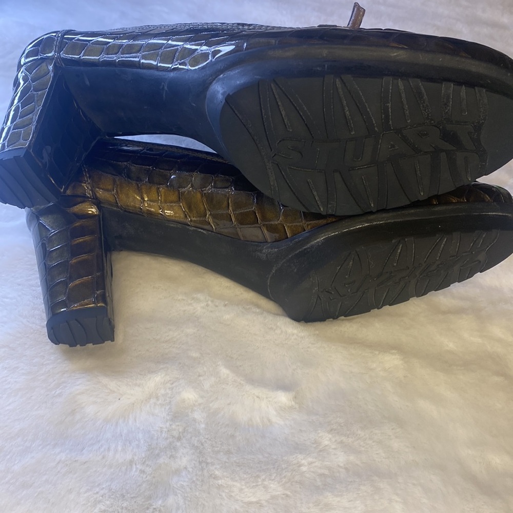 Stuart Weitzman Alligator Print Heeled Loafer - image 6